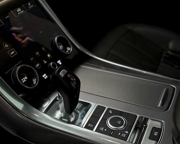 Білий Ленд Ровер Range Rover Sport, об'ємом двигуна 2.99 л та пробігом 39 тис. км за 52000 $, фото 14 на Automoto.ua