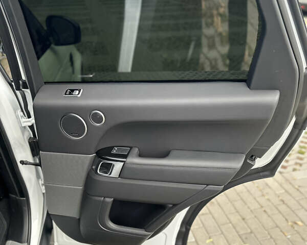 Белый Ленд Ровер Рендж Ровер Спорт, объемом двигателя 5 л и пробегом 21 тыс. км за 58500 $, фото 20 на Automoto.ua