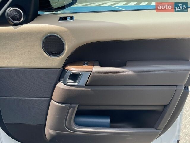 Білий Ленд Ровер Range Rover Sport, об'ємом двигуна 2.99 л та пробігом 148 тис. км за 46900 $, фото 21 на Automoto.ua