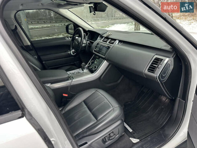 Білий Ленд Ровер Range Rover Sport, об'ємом двигуна 3 л та пробігом 88 тис. км за 48900 $, фото 6 на Automoto.ua