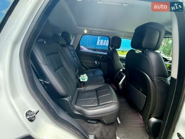 Білий Ленд Ровер Range Rover Sport, об'ємом двигуна 2.99 л та пробігом 102 тис. км за 47000 $, фото 11 на Automoto.ua