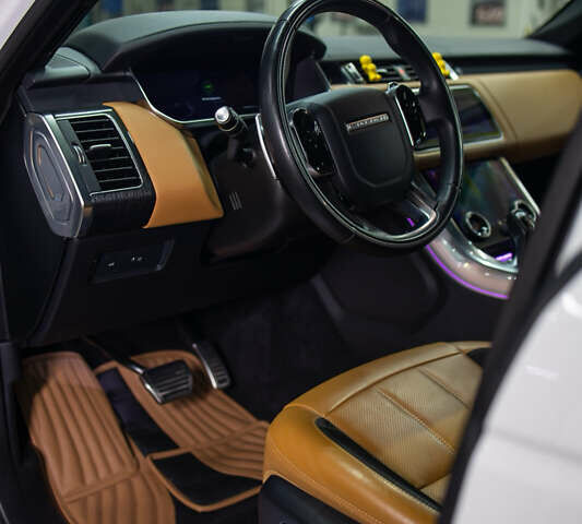 Білий Ленд Ровер Range Rover Sport, об'ємом двигуна 3 л та пробігом 59 тис. км за 71900 $, фото 115 на Automoto.ua