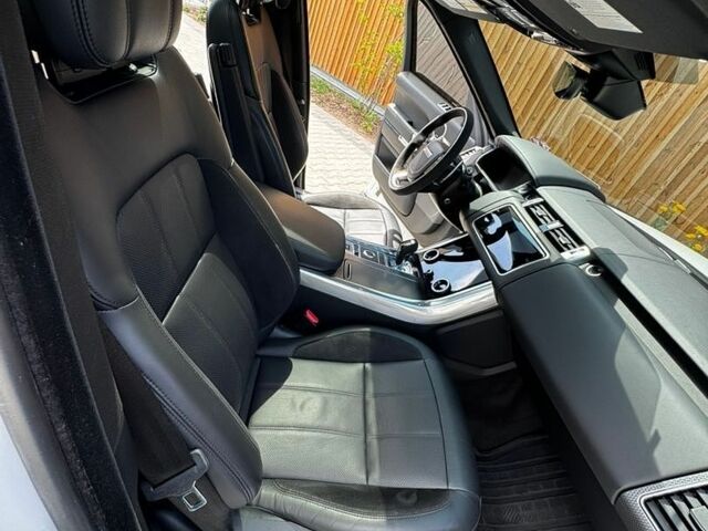 Білий Ленд Ровер Range Rover Sport, об'ємом двигуна 3 л та пробігом 120 тис. км за 42000 $, фото 22 на Automoto.ua