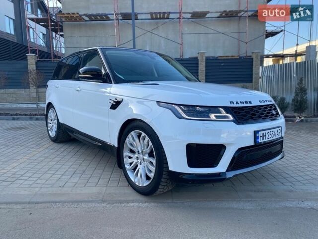 Белый Ленд Ровер Рендж Ровер Спорт, объемом двигателя 2.99 л и пробегом 229 тыс. км за 47000 $, фото 2 на Automoto.ua