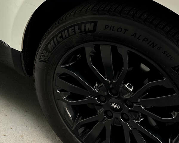 Білий Ленд Ровер Range Rover Sport, об'ємом двигуна 2.99 л та пробігом 39 тис. км за 52000 $, фото 4 на Automoto.ua