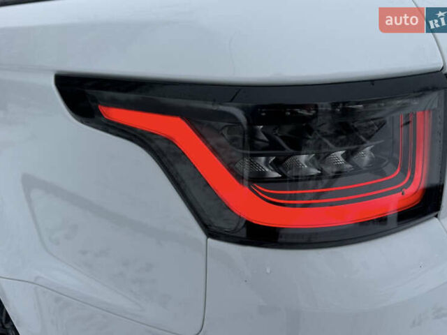 Білий Ленд Ровер Range Rover Sport, об'ємом двигуна 3 л та пробігом 88 тис. км за 48900 $, фото 11 на Automoto.ua