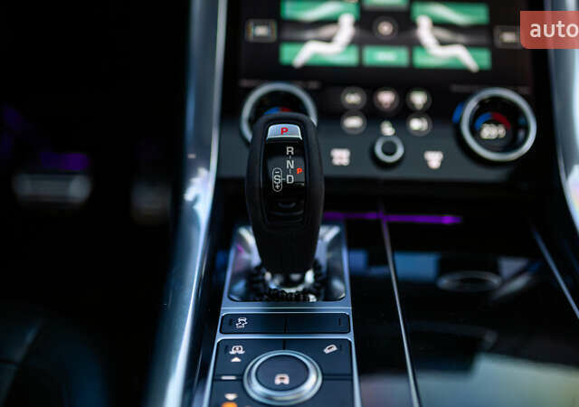 Білий Ленд Ровер Range Rover Sport, об'ємом двигуна 3 л та пробігом 130 тис. км за 45000 $, фото 49 на Automoto.ua