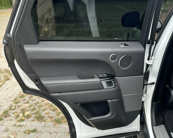 Белый Ленд Ровер Рендж Ровер Спорт, объемом двигателя 5 л и пробегом 21 тыс. км за 58500 $, фото 22 на Automoto.ua