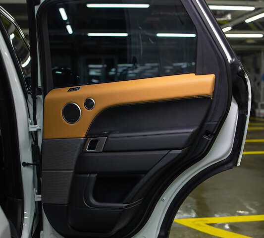 Білий Ленд Ровер Range Rover Sport, об'ємом двигуна 3 л та пробігом 59 тис. км за 71900 $, фото 106 на Automoto.ua