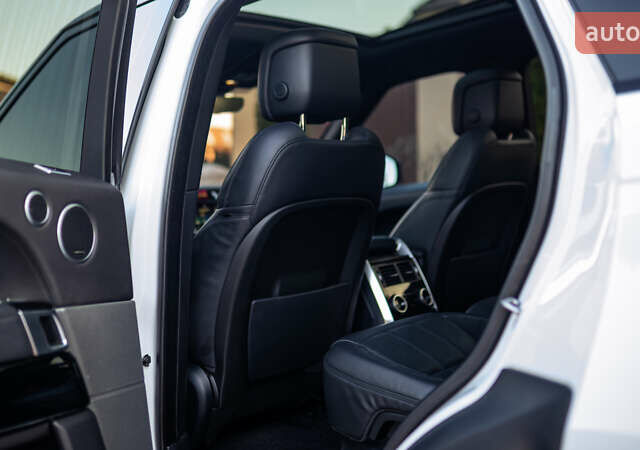 Білий Ленд Ровер Range Rover Sport, об'ємом двигуна 3 л та пробігом 130 тис. км за 45000 $, фото 51 на Automoto.ua