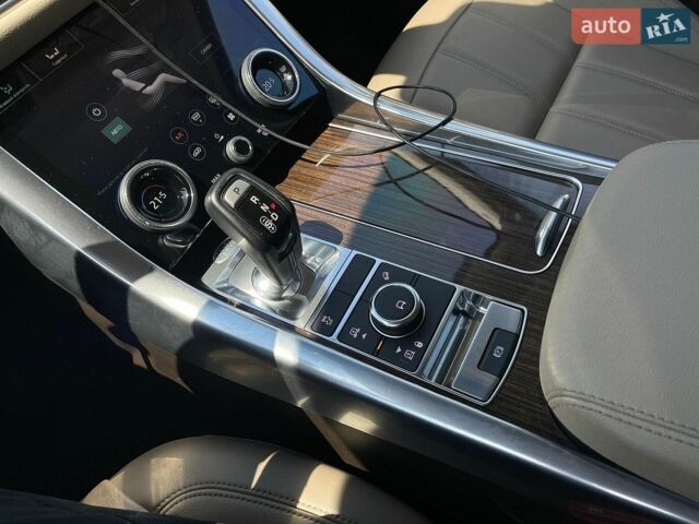 Білий Ленд Ровер Range Rover Sport, об'ємом двигуна 2.99 л та пробігом 148 тис. км за 46900 $, фото 28 на Automoto.ua