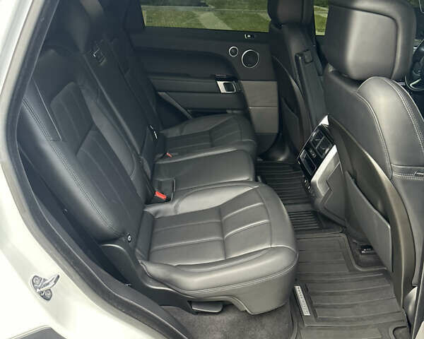 Белый Ленд Ровер Рендж Ровер Спорт, объемом двигателя 5 л и пробегом 22 тыс. км за 55000 $, фото 22 на Automoto.ua