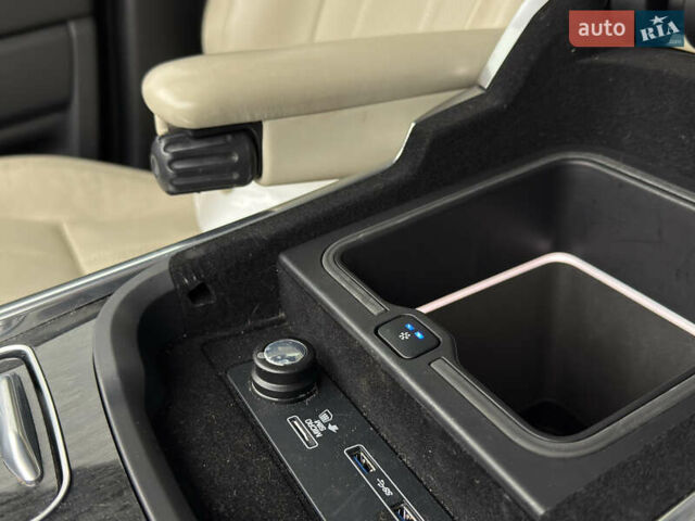 Белый Ленд Ровер Рендж Ровер Спорт, объемом двигателя 3 л и пробегом 116 тыс. км за 37300 $, фото 30 на Automoto.ua