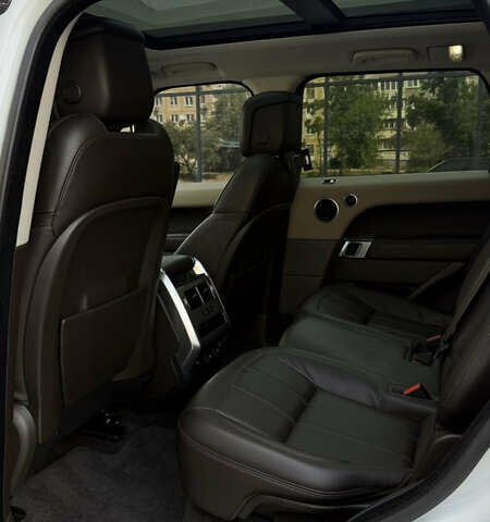 Білий Ленд Ровер Range Rover Sport, об'ємом двигуна 2.99 л та пробігом 39 тис. км за 52000 $, фото 27 на Automoto.ua