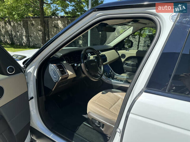 Білий Ленд Ровер Range Rover Sport, об'ємом двигуна 2.99 л та пробігом 89 тис. км за 52900 $, фото 4 на Automoto.ua