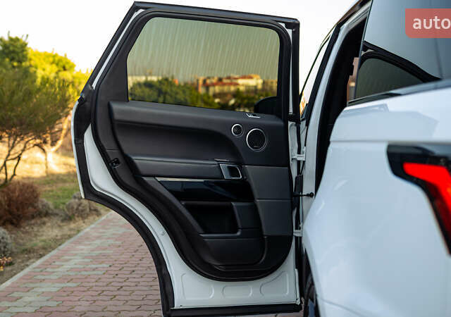 Білий Ленд Ровер Range Rover Sport, об'ємом двигуна 3 л та пробігом 130 тис. км за 45000 $, фото 50 на Automoto.ua