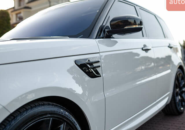 Білий Ленд Ровер Range Rover Sport, об'ємом двигуна 3 л та пробігом 130 тис. км за 45000 $, фото 10 на Automoto.ua