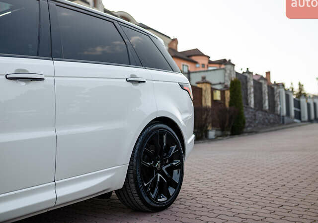 Білий Ленд Ровер Range Rover Sport, об'ємом двигуна 3 л та пробігом 130 тис. км за 45000 $, фото 12 на Automoto.ua
