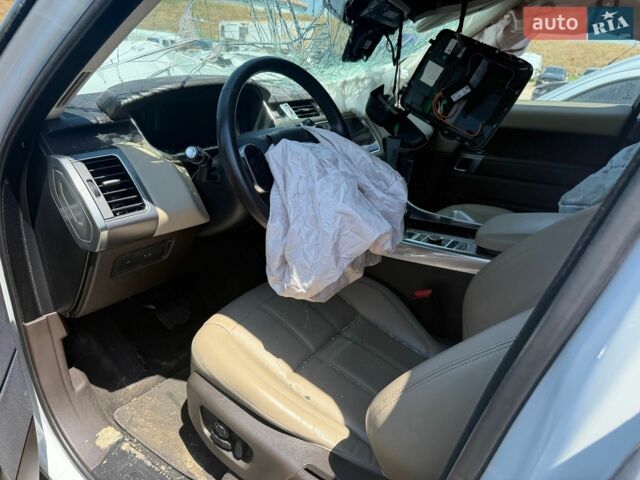 Білий Ленд Ровер Range Rover Sport, об'ємом двигуна 2.99 л та пробігом 80 тис. км за 14800 $, фото 1 на Automoto.ua