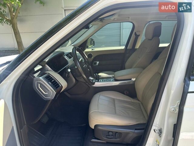 Білий Ленд Ровер Range Rover Sport, об'ємом двигуна 2.99 л та пробігом 117 тис. км за 49900 $, фото 49 на Automoto.ua