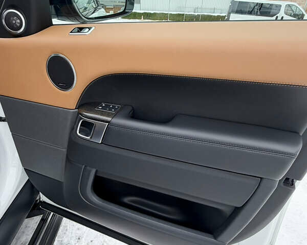 Білий Ленд Ровер Range Rover Sport, об'ємом двигуна 3 л та пробігом 59 тис. км за 71900 $, фото 61 на Automoto.ua