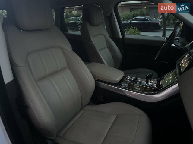 Белый Ленд Ровер Рендж Ровер Спорт, объемом двигателя 2.99 л и пробегом 115 тыс. км за 59900 $, фото 29 на Automoto.ua