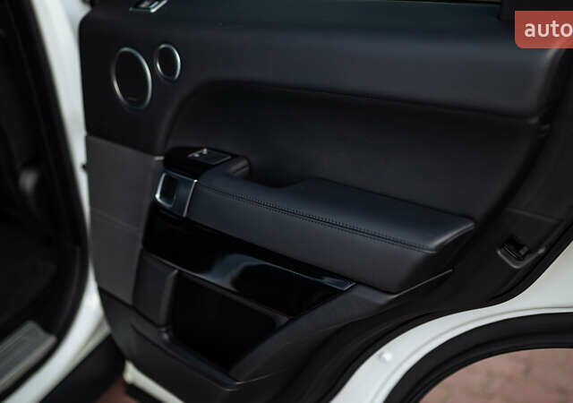 Білий Ленд Ровер Range Rover Sport, об'ємом двигуна 3 л та пробігом 130 тис. км за 45000 $, фото 62 на Automoto.ua