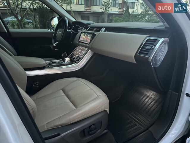 Белый Ленд Ровер Рендж Ровер Спорт, объемом двигателя 2.99 л и пробегом 115 тыс. км за 59900 $, фото 11 на Automoto.ua