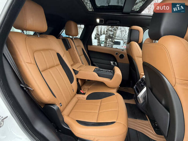 Білий Ленд Ровер Range Rover Sport, об'ємом двигуна 3 л та пробігом 59 тис. км за 71900 $, фото 63 на Automoto.ua