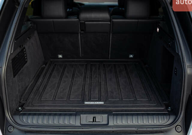 Білий Ленд Ровер Range Rover Sport, об'ємом двигуна 3 л та пробігом 130 тис. км за 45000 $, фото 25 на Automoto.ua