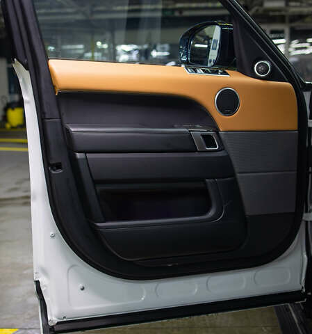 Білий Ленд Ровер Range Rover Sport, об'ємом двигуна 3 л та пробігом 59 тис. км за 71900 $, фото 112 на Automoto.ua