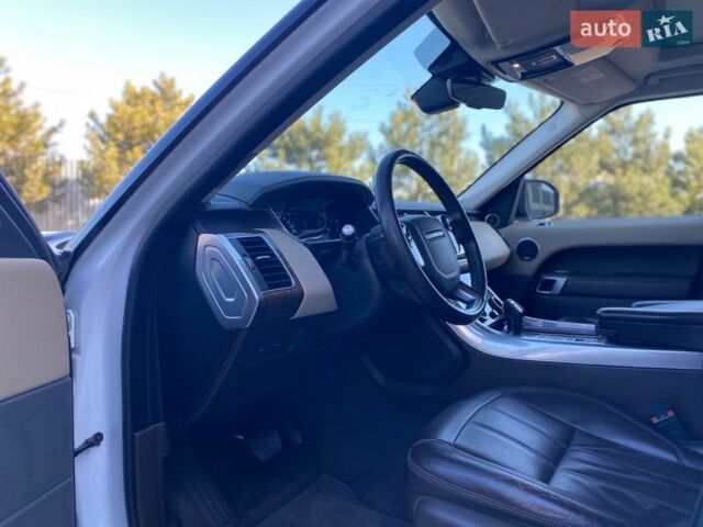 Белый Ленд Ровер Рендж Ровер Спорт, объемом двигателя 2.99 л и пробегом 229 тыс. км за 47000 $, фото 9 на Automoto.ua