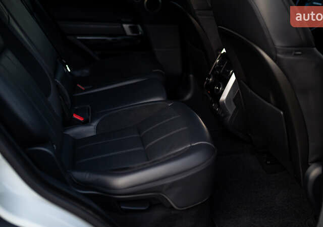 Білий Ленд Ровер Range Rover Sport, об'ємом двигуна 3 л та пробігом 130 тис. км за 45000 $, фото 64 на Automoto.ua