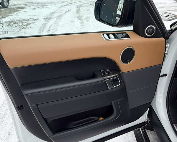 Білий Ленд Ровер Range Rover Sport, об'ємом двигуна 3 л та пробігом 59 тис. км за 71900 $, фото 50 на Automoto.ua