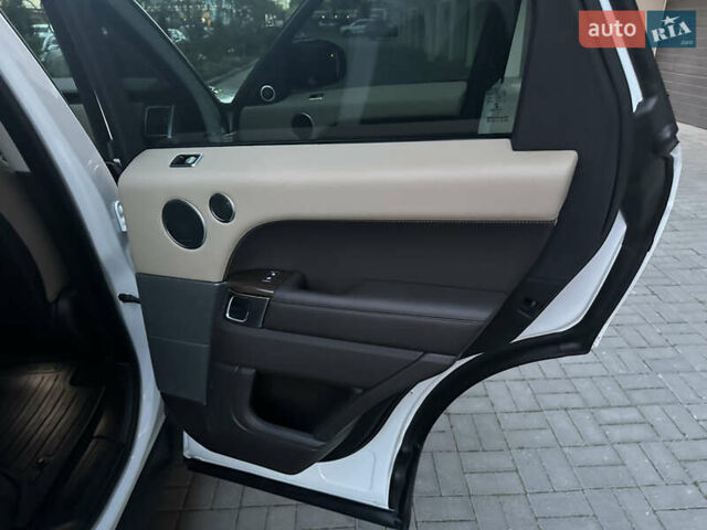 Белый Ленд Ровер Рендж Ровер Спорт, объемом двигателя 2.99 л и пробегом 115 тыс. км за 59900 $, фото 37 на Automoto.ua