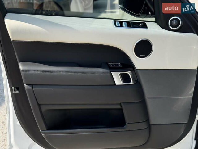 Белый Ленд Ровер Рендж Ровер Спорт, объемом двигателя 3 л и пробегом 76 тыс. км за 55000 $, фото 18 на Automoto.ua