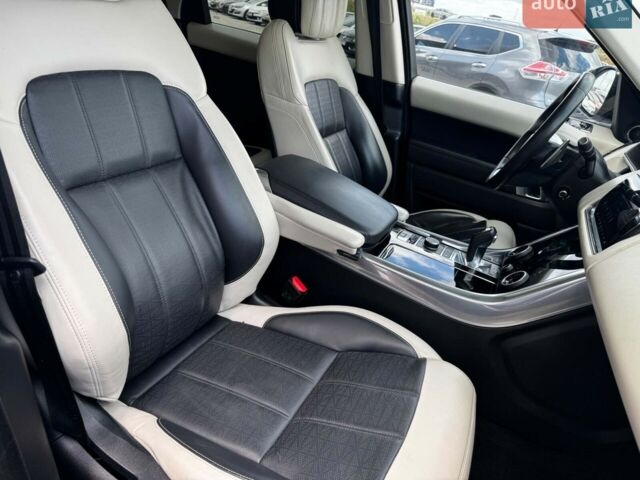 Білий Ленд Ровер Range Rover Sport, об'ємом двигуна 2 л та пробігом 113 тис. км за 57490 $, фото 45 на Automoto.ua