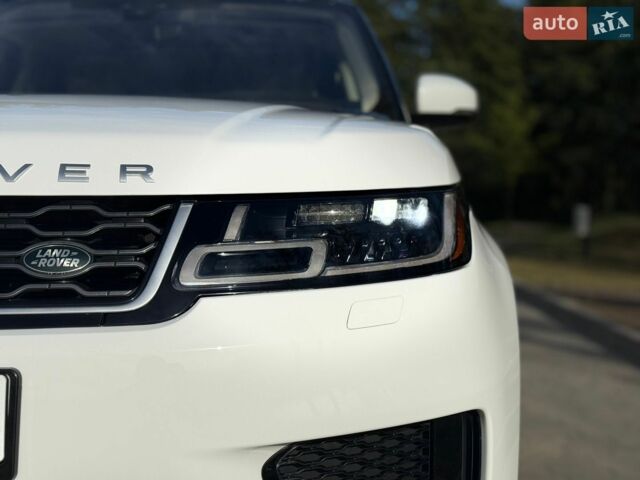 Білий Ленд Ровер Range Rover Sport, об'ємом двигуна 2.99 л та пробігом 147 тис. км за 39500 $, фото 7 на Automoto.ua