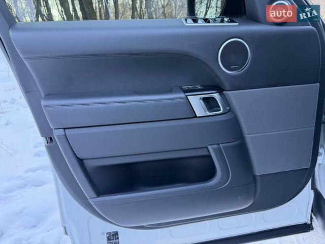 Белый Ленд Ровер Рендж Ровер Спорт, объемом двигателя 3 л и пробегом 78 тыс. км за 61800 $, фото 11 на Automoto.ua