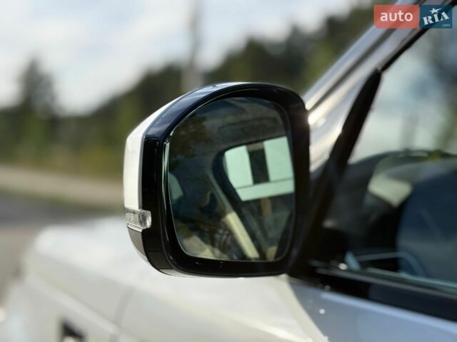 Білий Ленд Ровер Range Rover Sport, об'ємом двигуна 2.99 л та пробігом 147 тис. км за 39500 $, фото 86 на Automoto.ua
