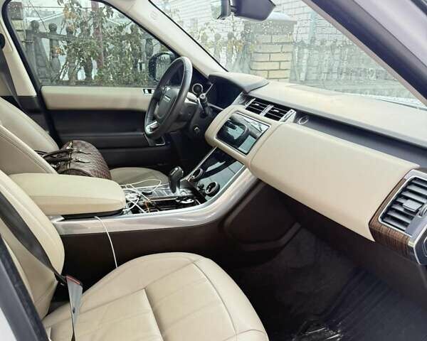 Білий Ленд Ровер Range Rover Sport, об'ємом двигуна 3 л та пробігом 65 тис. км за 58000 $, фото 5 на Automoto.ua