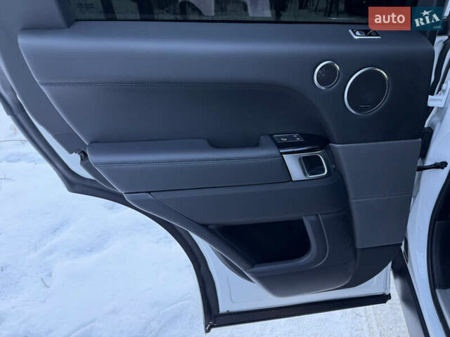 Белый Ленд Ровер Рендж Ровер Спорт, объемом двигателя 3 л и пробегом 78 тыс. км за 61800 $, фото 15 на Automoto.ua