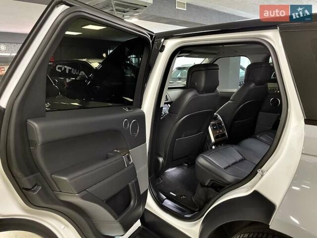 Белый Ленд Ровер Рендж Ровер Спорт, объемом двигателя 2.99 л и пробегом 91 тыс. км за 55700 $, фото 33 на Automoto.ua