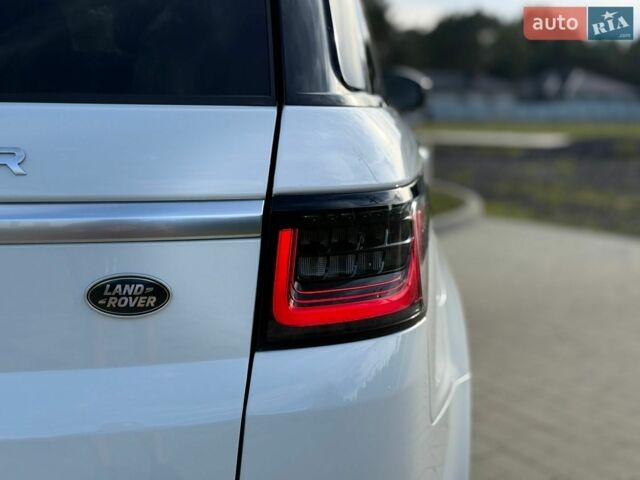 Білий Ленд Ровер Range Rover Sport, об'ємом двигуна 2.99 л та пробігом 147 тис. км за 39500 $, фото 22 на Automoto.ua