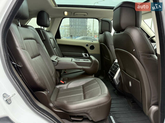 Білий Ленд Ровер Range Rover Sport, об'ємом двигуна 2.99 л та пробігом 70 тис. км за 62000 $, фото 30 на Automoto.ua