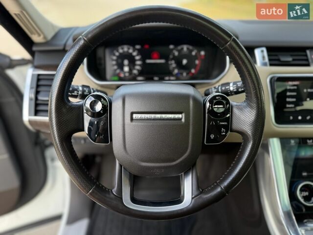 Білий Ленд Ровер Range Rover Sport, об'ємом двигуна 2.99 л та пробігом 147 тис. км за 39500 $, фото 134 на Automoto.ua