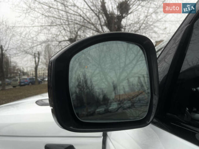 Білий Ленд Ровер Range Rover Sport, об'ємом двигуна 3 л та пробігом 39 тис. км за 49000 $, фото 22 на Automoto.ua
