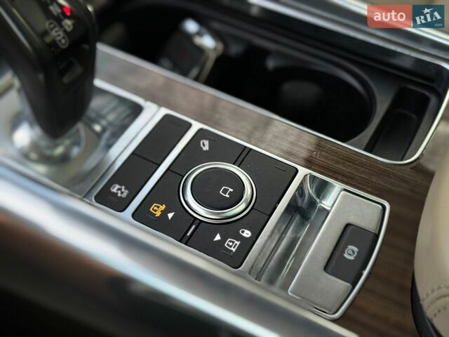 Білий Ленд Ровер Range Rover Sport, об'ємом двигуна 2.99 л та пробігом 147 тис. км за 39500 $, фото 182 на Automoto.ua