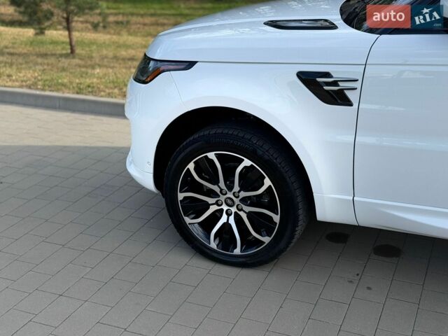 Білий Ленд Ровер Range Rover Sport, об'ємом двигуна 2.99 л та пробігом 147 тис. км за 39500 $, фото 216 на Automoto.ua