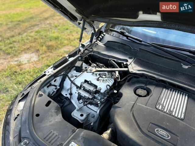 Білий Ленд Ровер Range Rover Sport, об'ємом двигуна 2.99 л та пробігом 147 тис. км за 39500 $, фото 226 на Automoto.ua